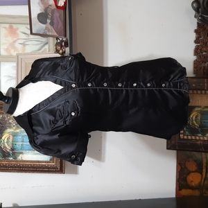 Womens Fitted Blouse Short sleeve button up Silky satin feel Med